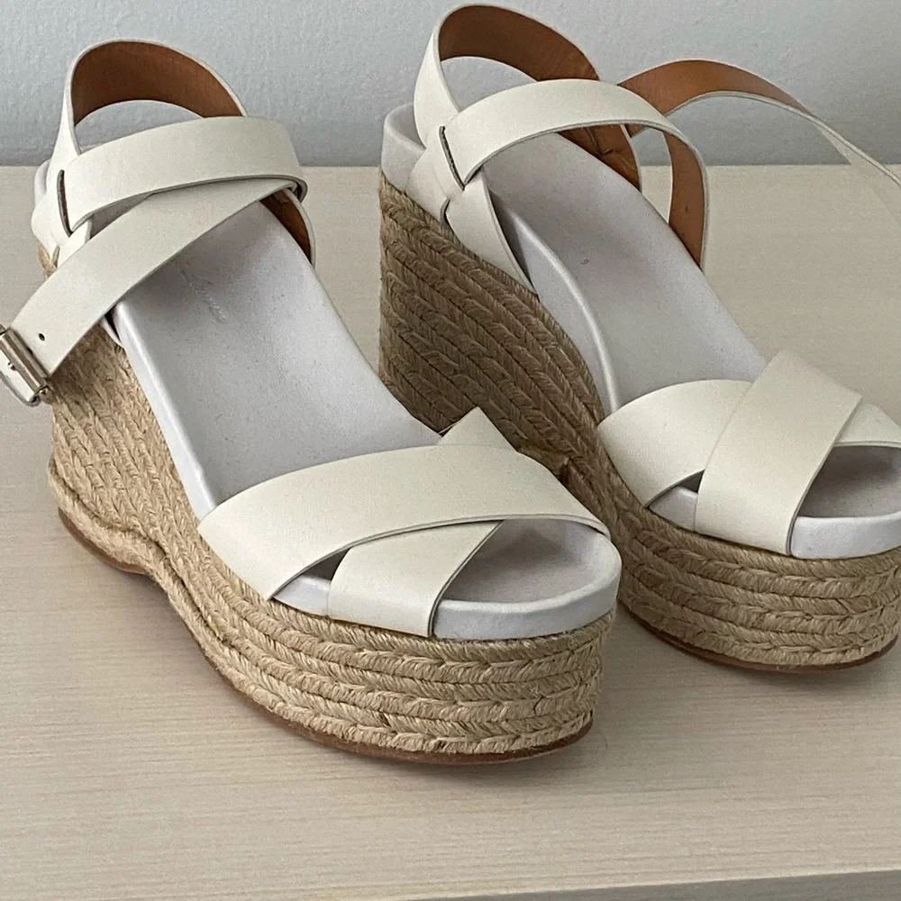 Sandals - Picture 4 of 4